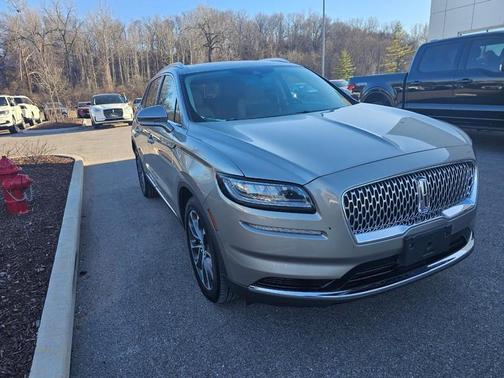 2023 Lincoln Nautilus Reserve