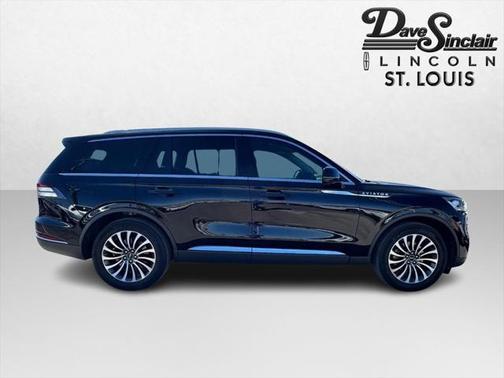 2022 Lincoln Aviator Standard AWD