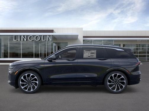 INFINITE BLACK MET CC 2026 Lincoln Nautilus Black Label