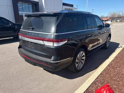2022 Lincoln Navigator Reserve