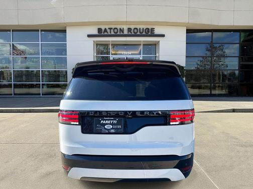 2024 Land Rover Discovery P300 Dynamic SE