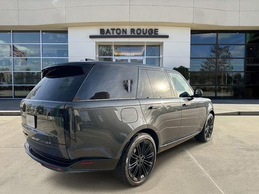 Carpathian Grey 2026 Land Rover Range Rover P400 SE