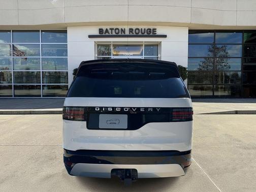 2026 Land Rover Discovery Tempest Edition