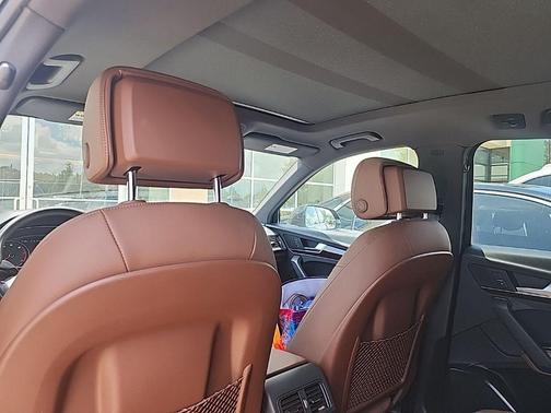 Moonlight Blue Metallic 2020 Audi Q5 45 Premium