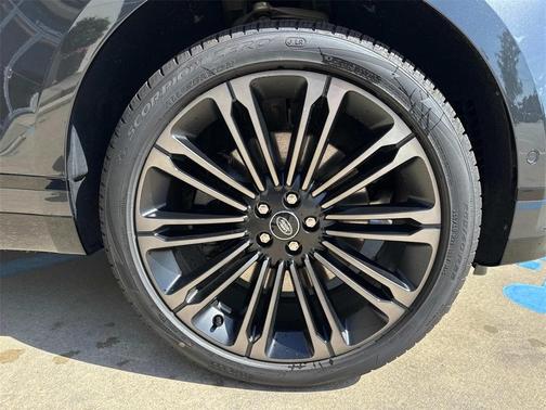 2026 Land Rover Range Rover Velar P400 Dynamic SE