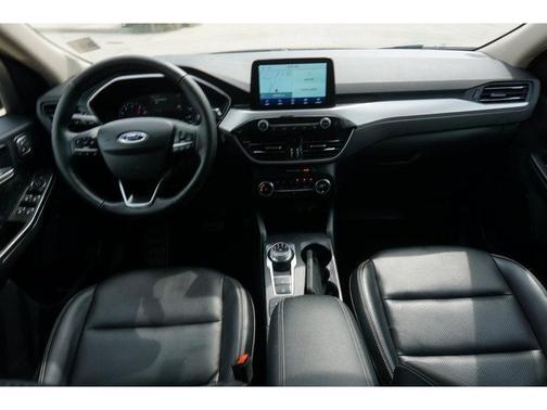 Photo 4 of 25 of 2020 Ford Escape SEL