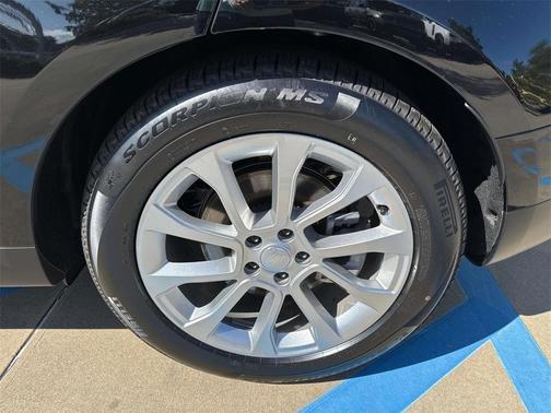 2025 Land Rover Range Rover Sport P360 SE