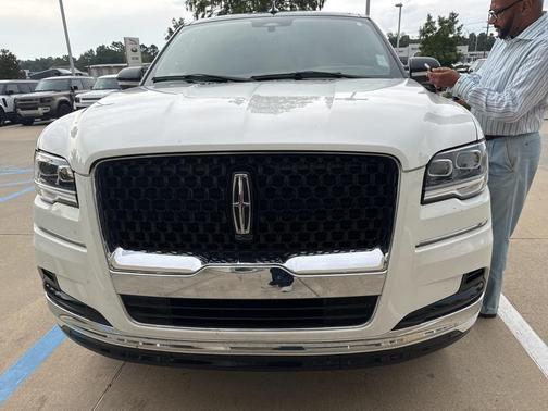 2022 Lincoln Navigator L Black Label