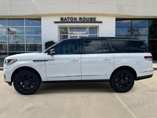 2022 Lincoln Navigator L Black Label