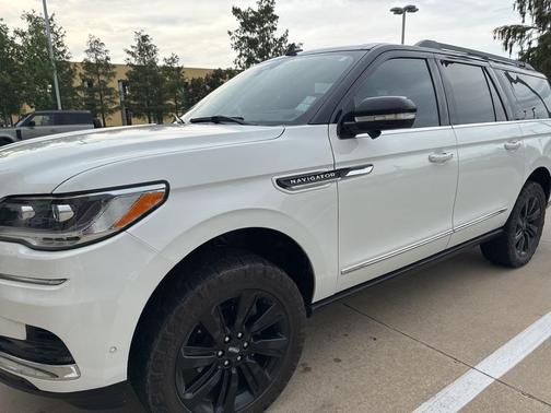 2022 Lincoln Navigator L Black Label