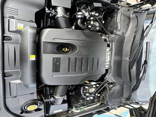 2021 Land Rover Range Rover Sport HSE Silver Edition