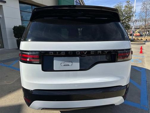 2025 Land Rover Discovery P360 Dynamic SE