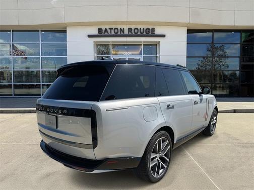 2025 Land Rover Range Rover P550e SE