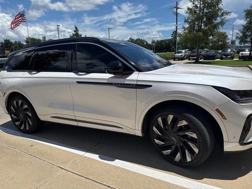 2024 Lincoln Nautilus Black Label