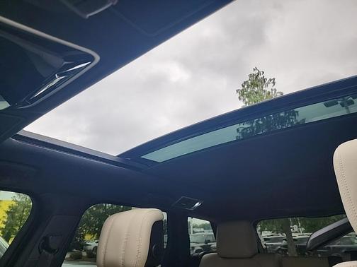 2022 Land Rover Range Rover Sport HSE Silver Edition