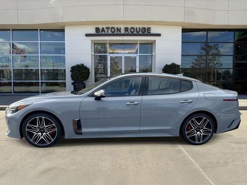 2022 Kia Stinger GT1