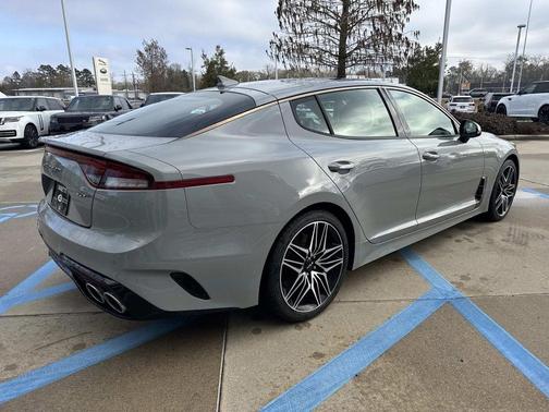 2022 Kia Stinger GT1