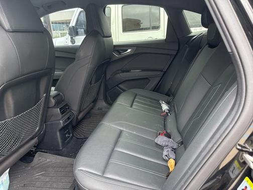 2024 Audi Q4 e-tron 50 Premium Plus