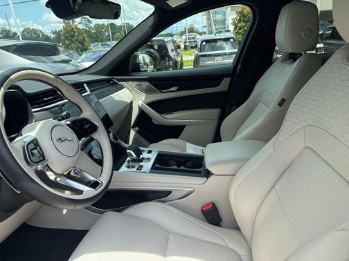 2025 Jaguar F-PACE P250 R-Dynamic S
