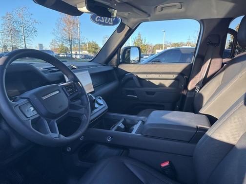 2025 Land Rover Defender P300