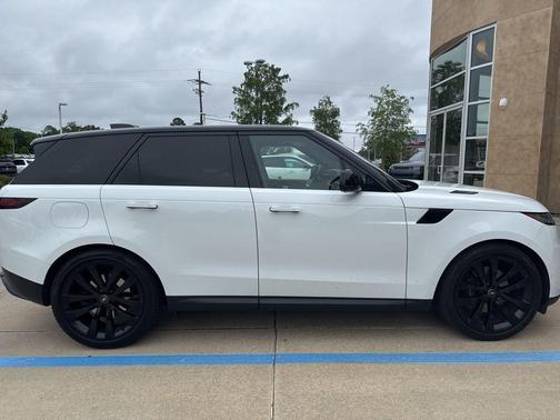 Fuji White 2023 Land Rover Range Rover Sport SE