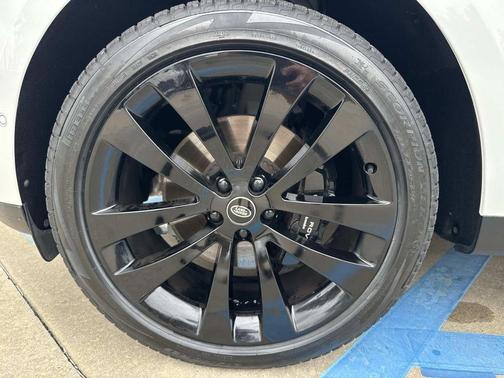 Fuji White 2023 Land Rover Range Rover Sport SE