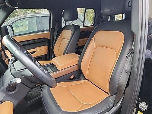 2023 Land Rover Defender X-Dynamic SE