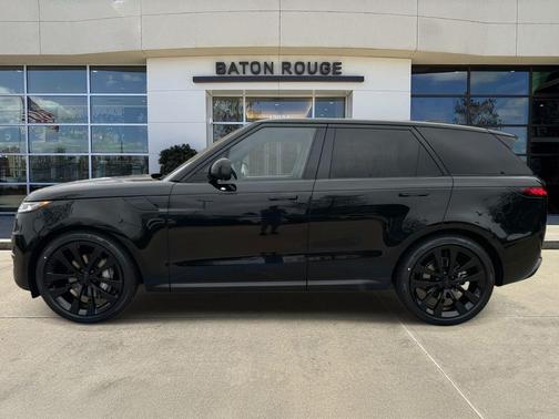 2026 Land Rover Range Rover Sport SE