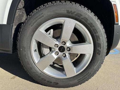 2026 Land Rover Defender S