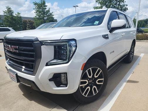 Summit White 2023 GMC Yukon AT4