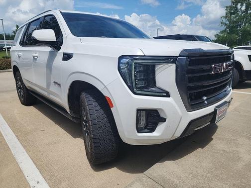 Summit White 2023 GMC Yukon AT4