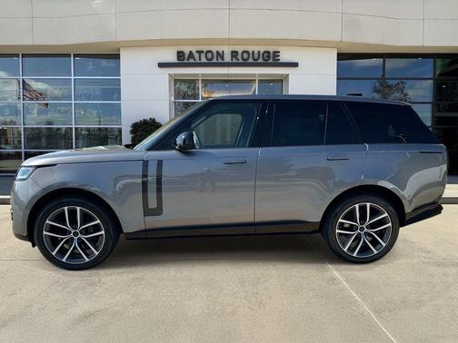 Eiger Grey 2026 Land Rover Range Rover P400 SE