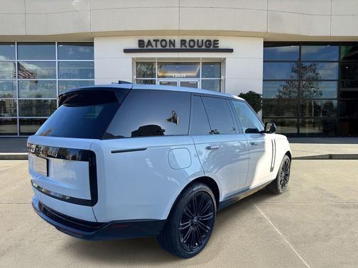 2025 Land Rover Range Rover P400 SE