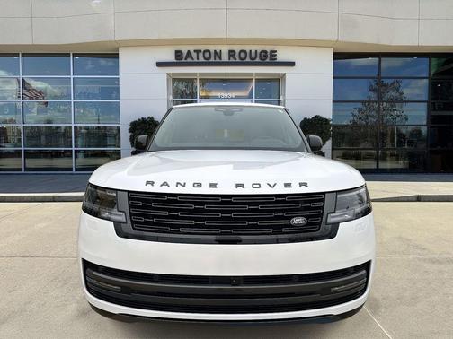 2026 Land Rover Range Rover P530 SE