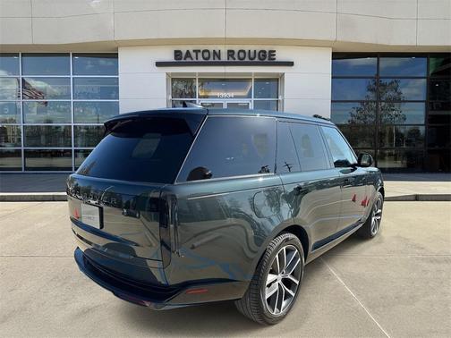 2025 Land Rover Range Rover P550e SE