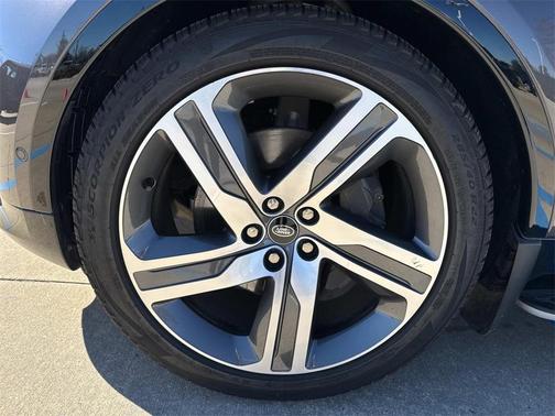 2024 Land Rover Discovery P360 Dynamic SE