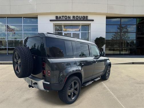 2025 Land Rover Defender P300