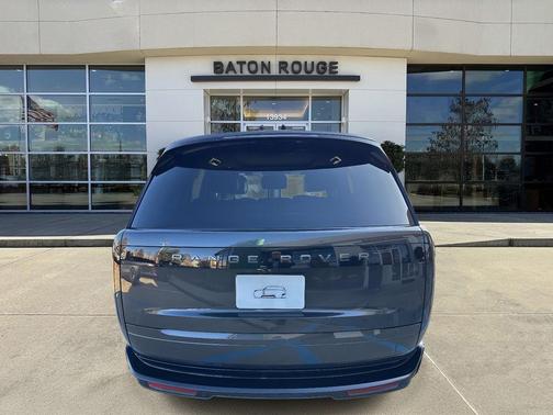 2025 Land Rover Range Rover P400 SE