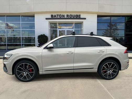 2023 Audi Q8 55 Premium Plus