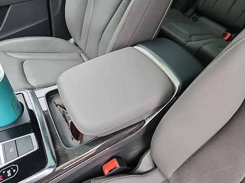 2023 Audi Q8 55 Premium Plus