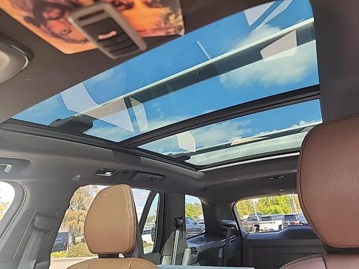 2024 Volvo XC90 B6 Plus Bright Theme 7-Seater