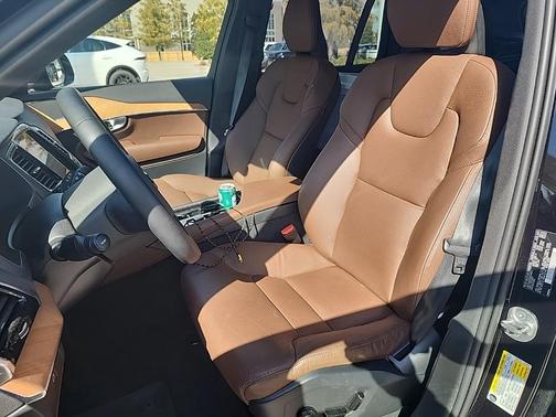 2024 Volvo XC90 B6 Plus Bright Theme 7-Seater