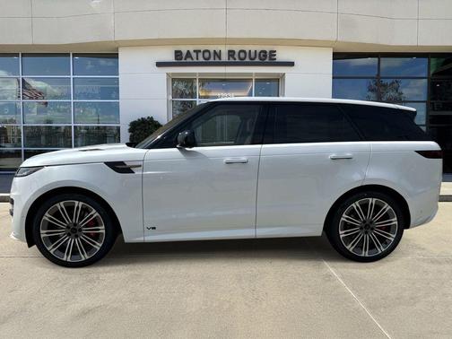 Ostuni Pearl White 2026 Land Rover Range Rover Sport P530 Dynamic SE