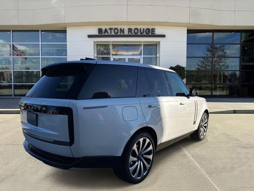 2026 Land Rover Range Rover P400 SE