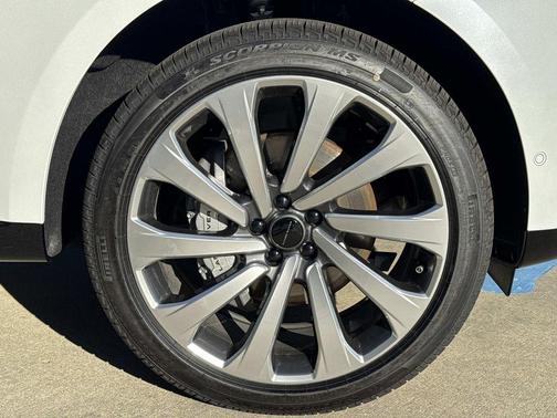 2026 Land Rover Range Rover P400 SE