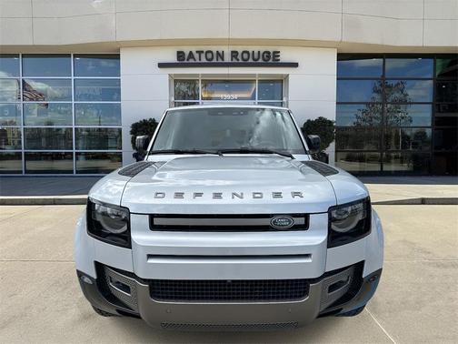 2024 Land Rover Defender P400 X-Dynamic SE