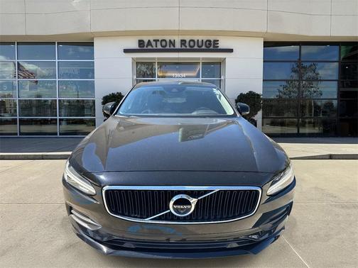 2018 Volvo S90 T5 Momentum