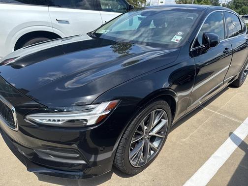 2018 Volvo S90 T5 Momentum