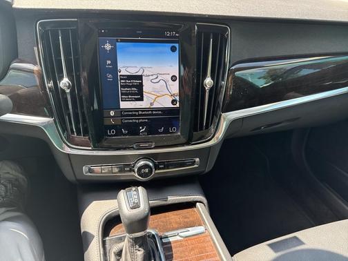 2018 Volvo S90 T5 Momentum