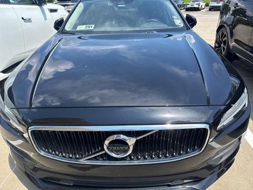 2018 Volvo S90 T5 Momentum